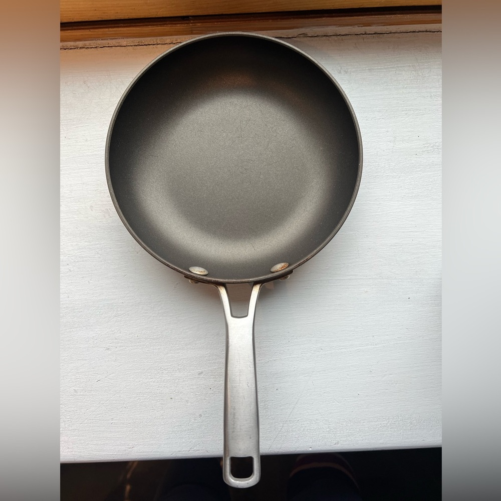 Calphalon 8” nonstick pan